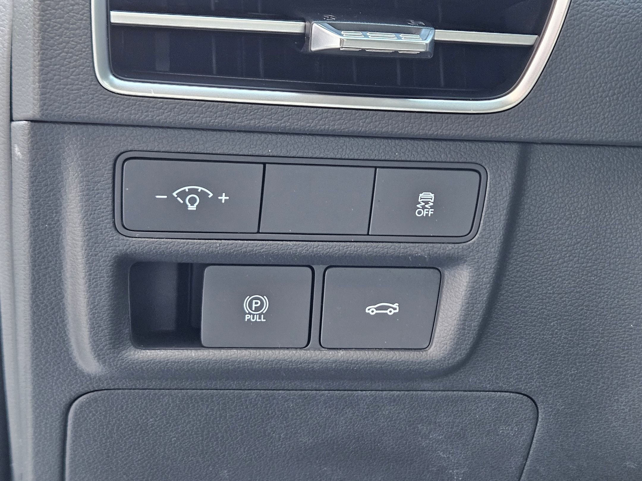 Used 2025 Aero Silver Hyundai SEL image 19