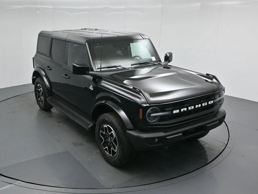 New 2026 Shadow Black Ford Outer Banks image 40