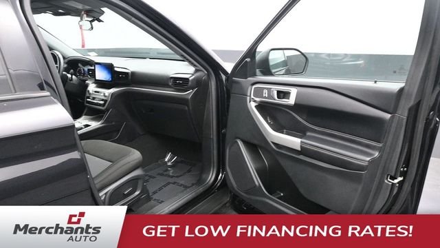 Used 2022 Black Ford XLT image 13