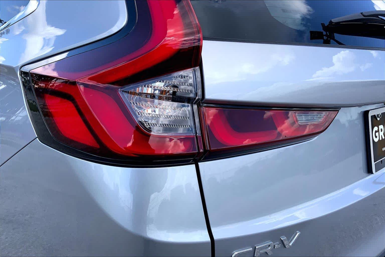 Used 2024 Lunar Silver Metallic Honda Sport-L image 28