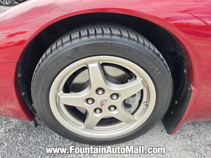 Used 2004 Magnetic Red Metallic CHEVROLET 2DR CPE image 7