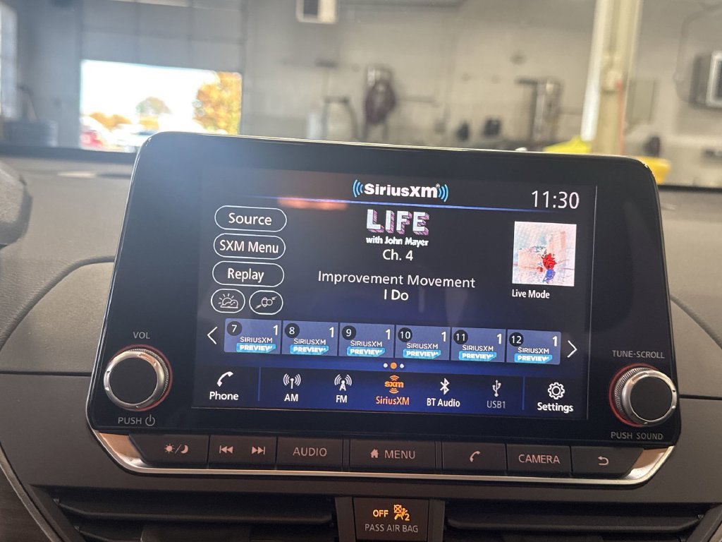 2025 Nissan Altima SV - Photo 17
