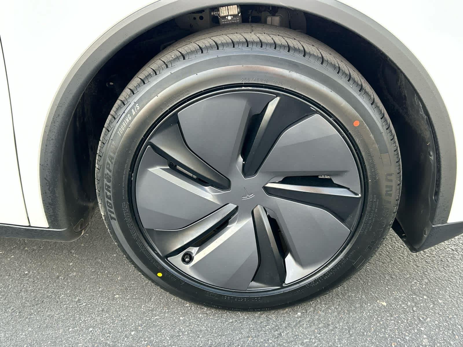 2026 Tesla Model Y Premium - Photo 12