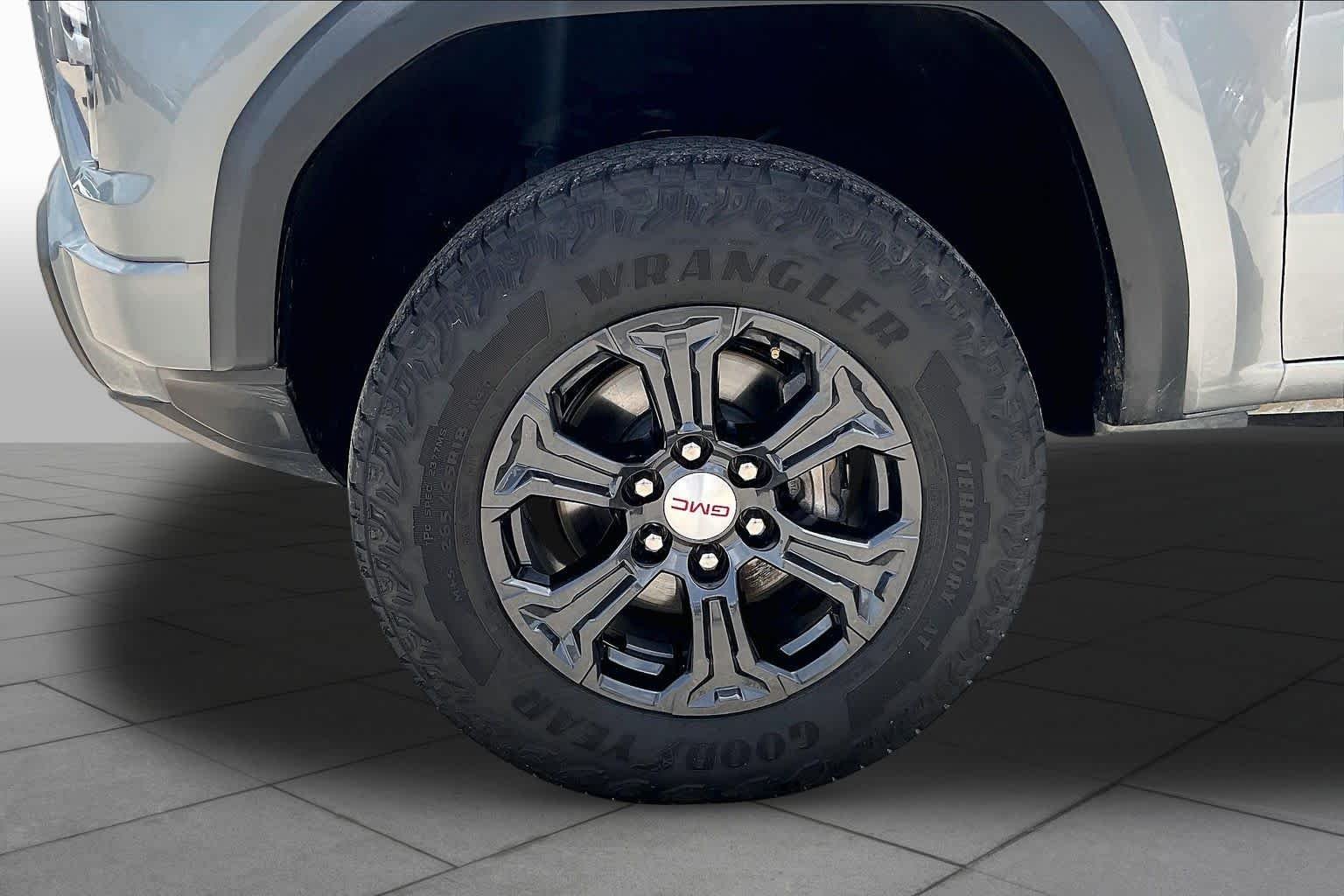 Used 2024 Sterling Metallic GMC Elevation image 11