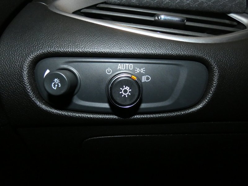 Used 2024 SUMMIT WHITE Chevrolet 4dr Sdn 1LT image 15