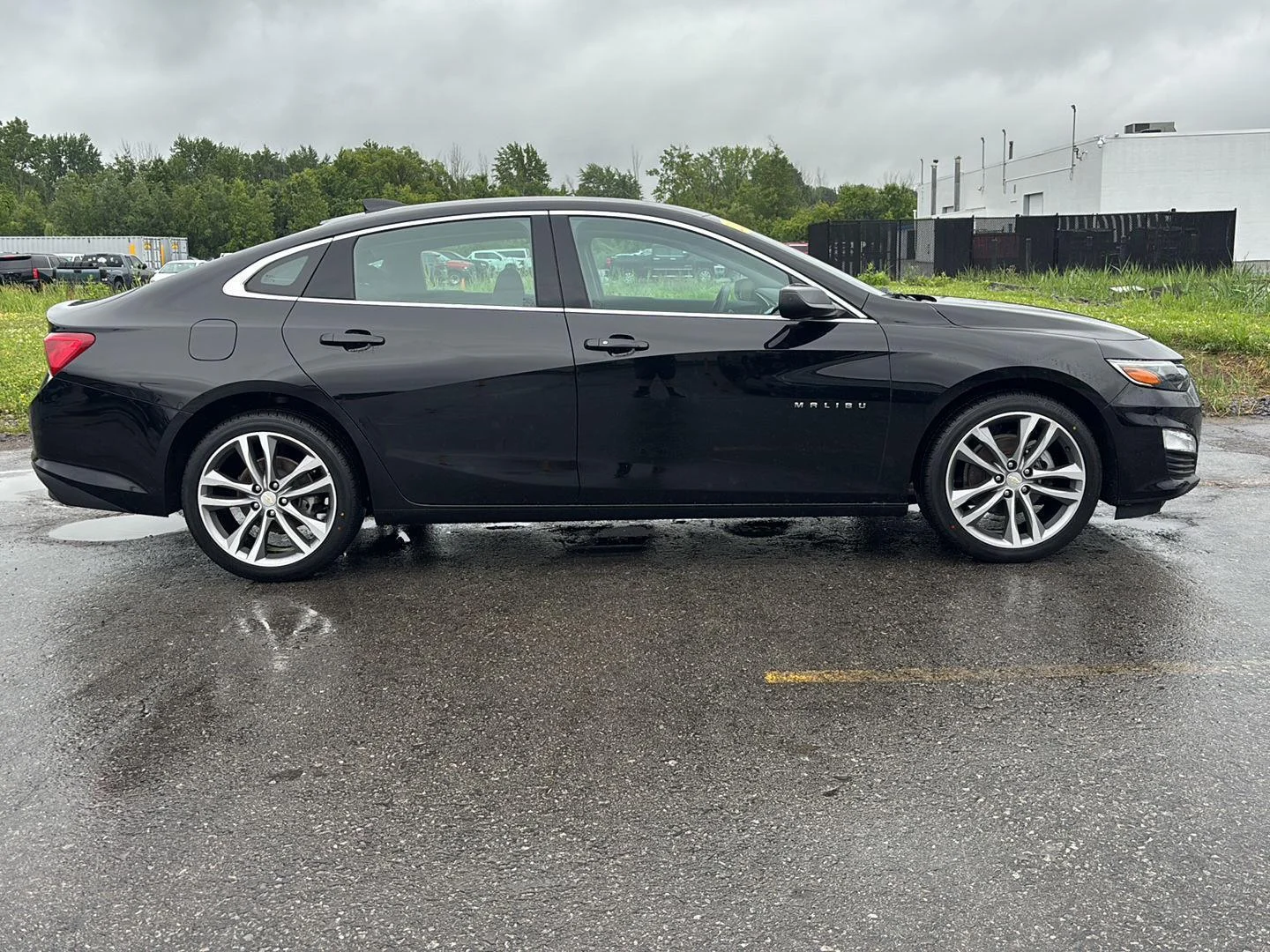 Used 2023 Mosaic Black Metallic Chevrolet  image 8