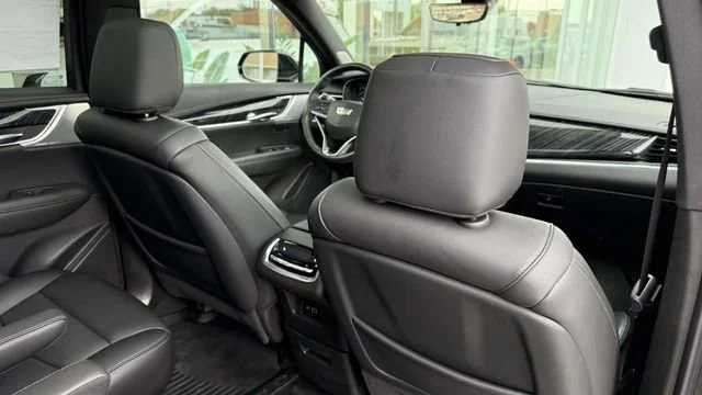 Used 2022 Stellar Black Metallic Cadillac Premium Luxury image 25