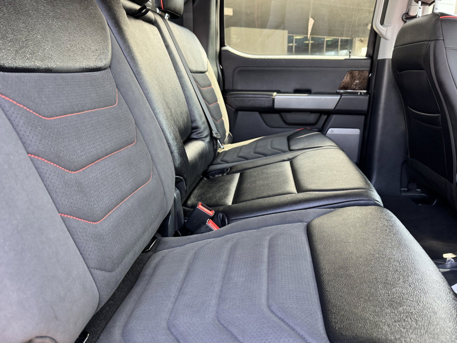 New 2026 Agate Black Metallic Ford F-250® Lariat® image 11
