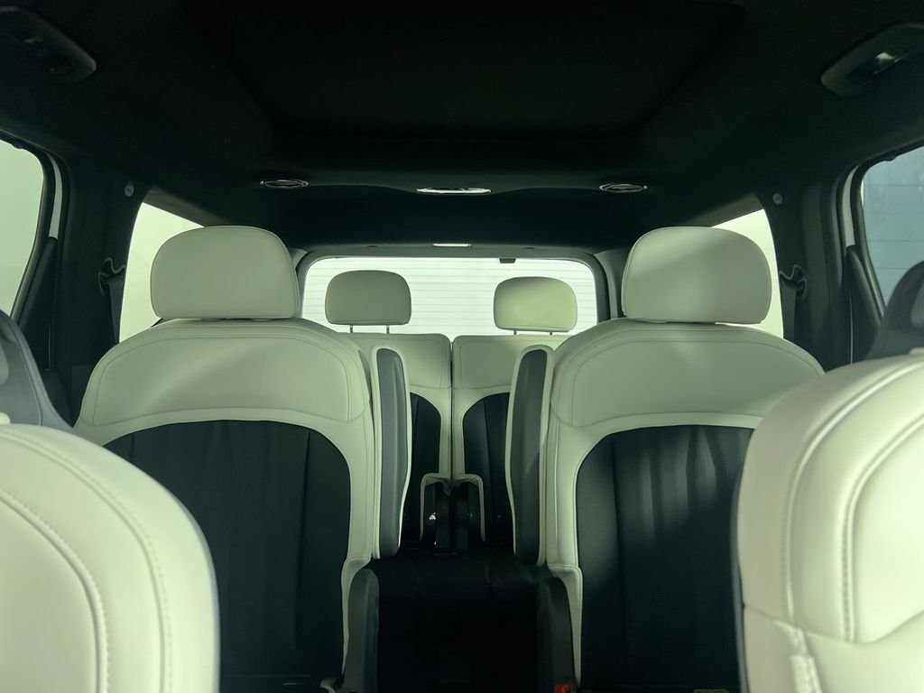 New 2026 Glacial White Pearl / Black Ro Kia GT-Line AWD image 35