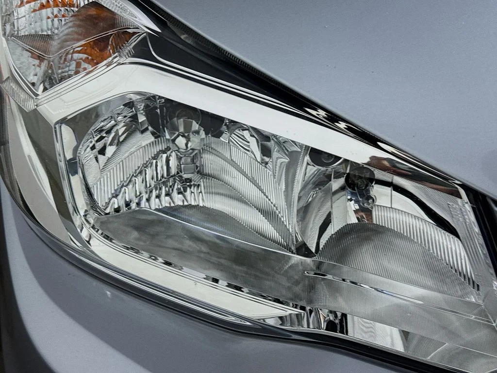 Used 2015 Silver Subaru 2.5i Limited image 39