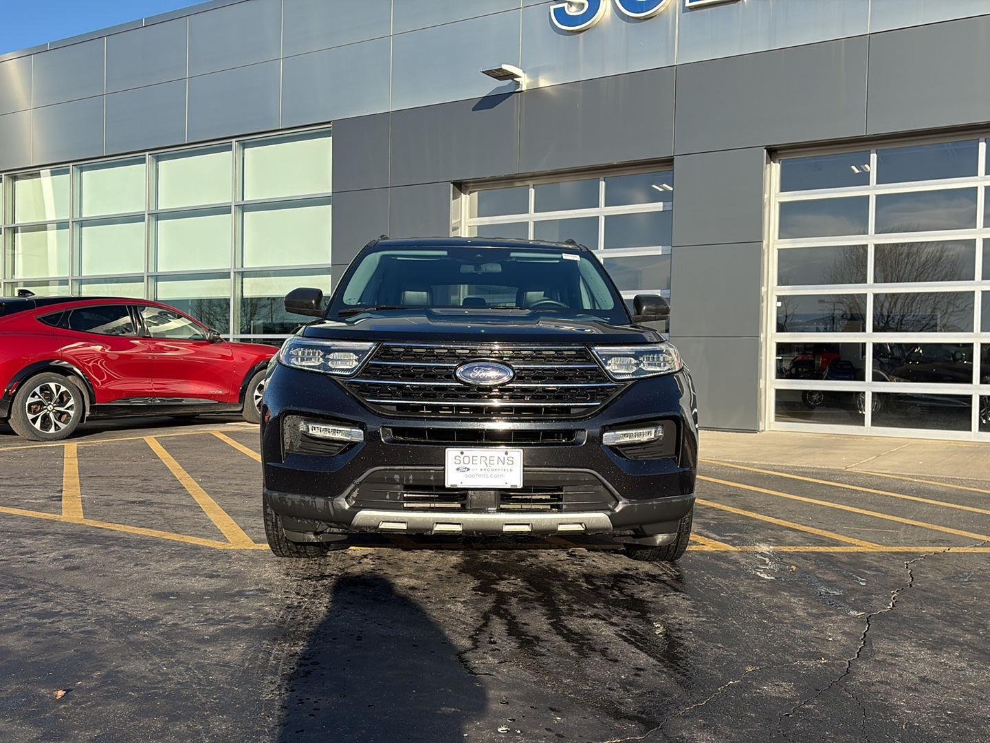 Used 2020 Ford Explorer XLT with VIN 1FMSK8DHXLGC87520 for sale in Brookfield, WI