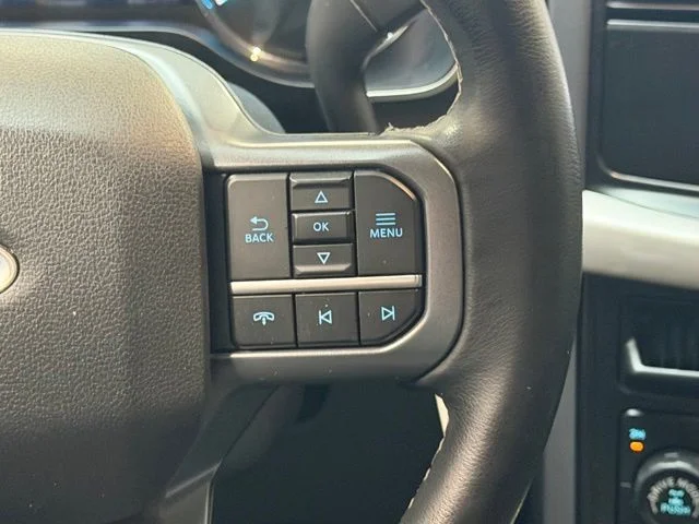 Used 2023 Black Ford XLT image 16