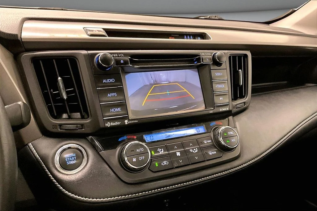 Used 2018 Black Toyota XLE image 14