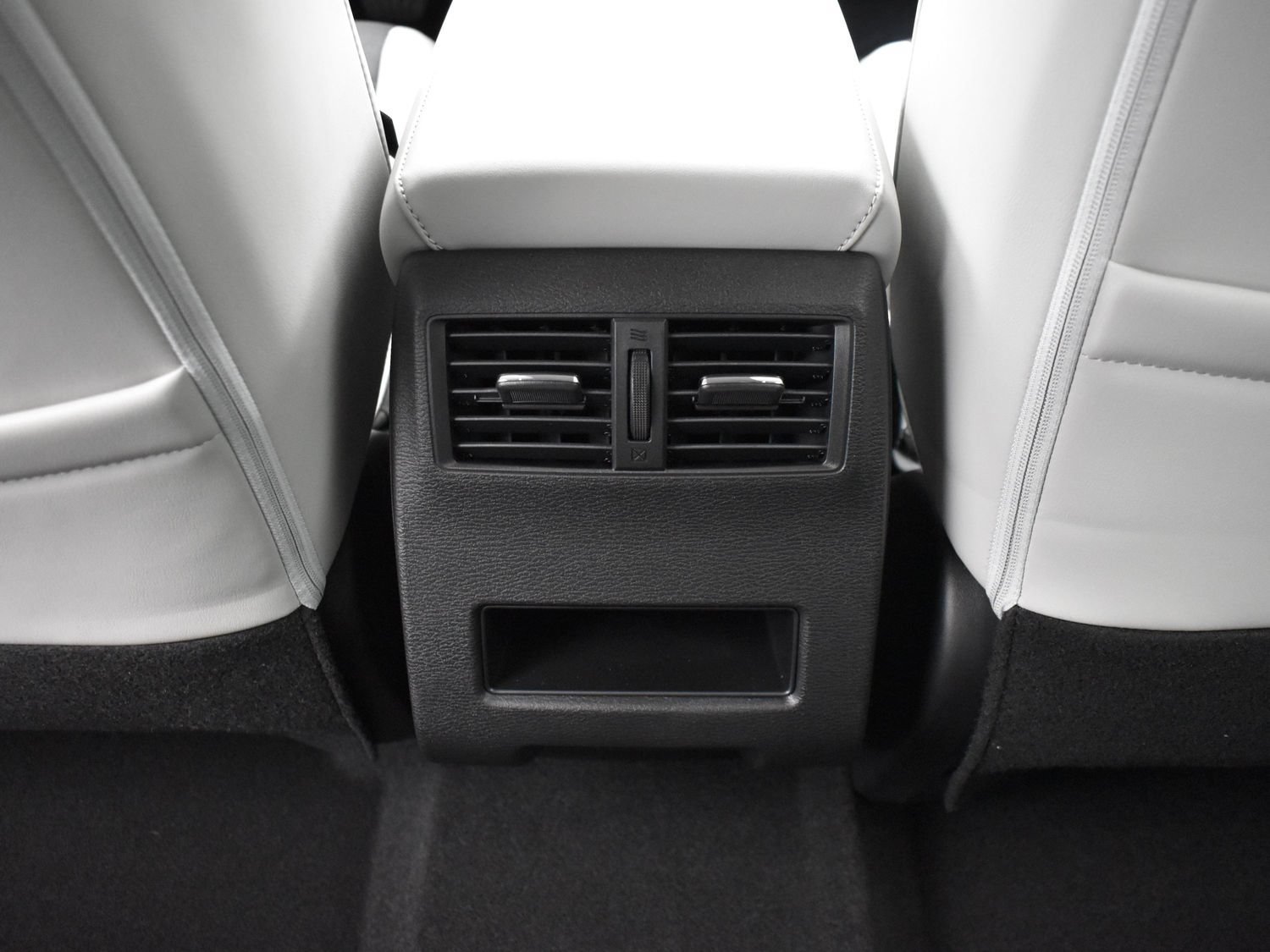 New 2026 Blue Mitsubishi SE 1.5T 2WD image 13