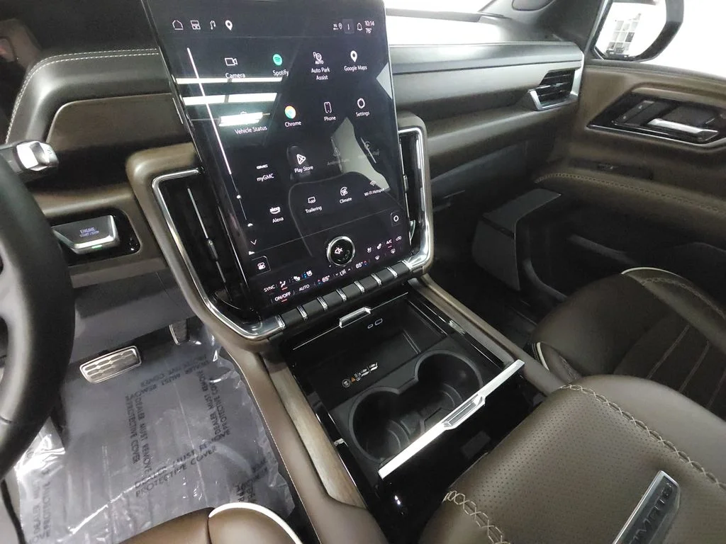 Used 2025 White Frost GMC Denali Ultimate image 14