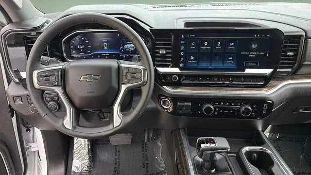 Used 2025 Summit White Chevrolet RST image 10