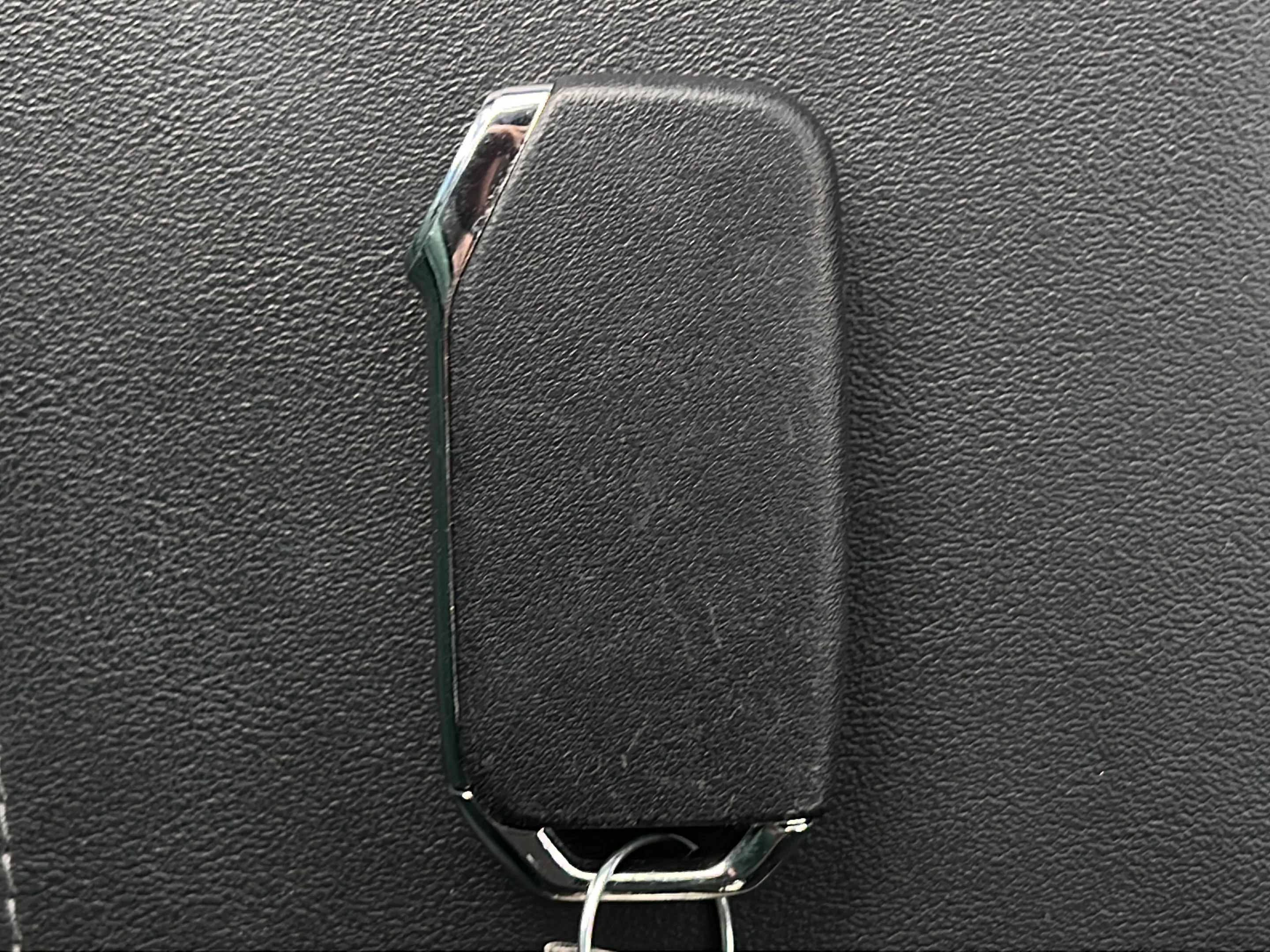 Used 2024 Snow White Pearl Kia SX image 26