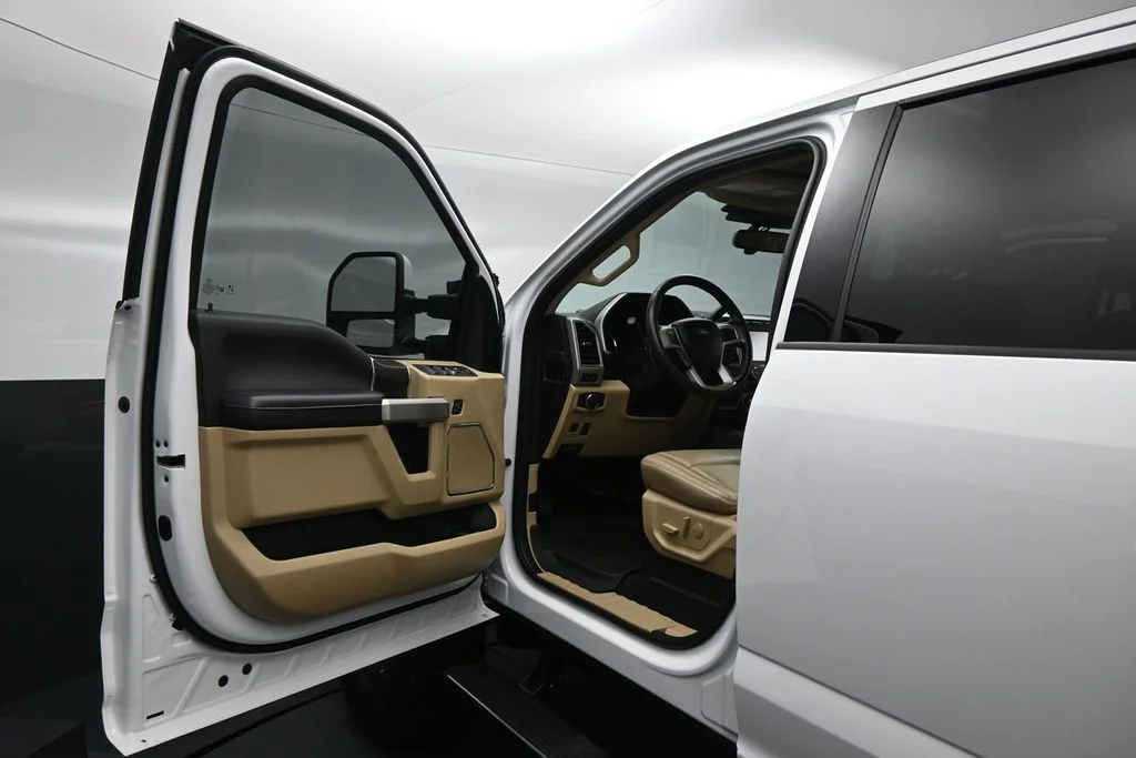 Used 2021 White Ford Lariat image 8