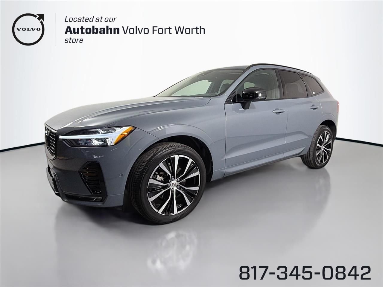 2023 Volvo XC60 B5 Plus Dark Theme FWD's photo