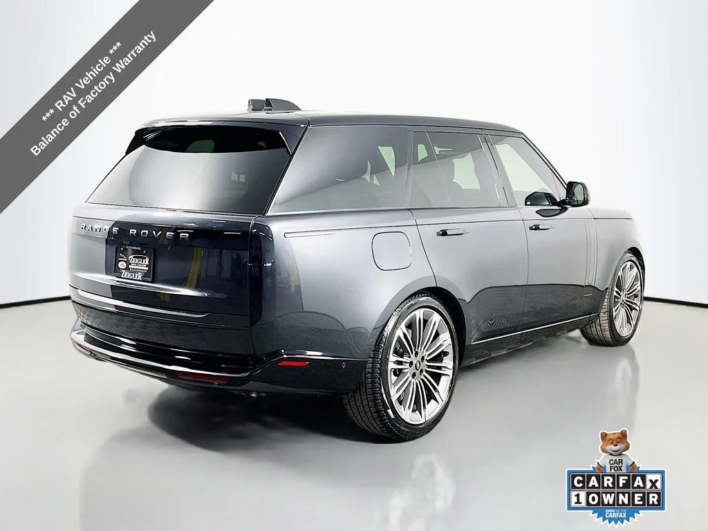 Used 2024 Carpathian Gray Premium Metallic Land Rover SE image 5