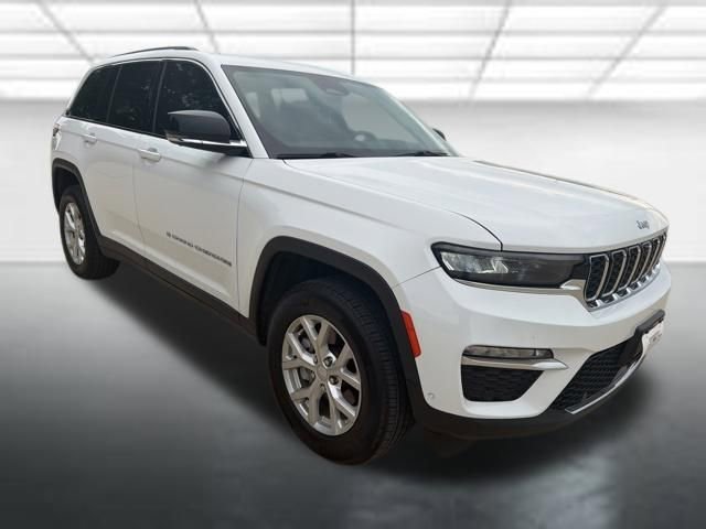 2023 Jeep Grand Cherokee Limited's photo