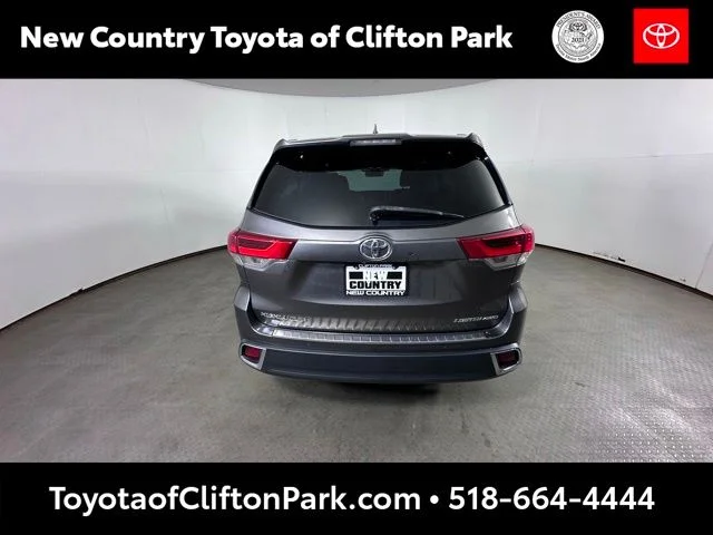 Used 2018 Gray Toyota Limited image 4