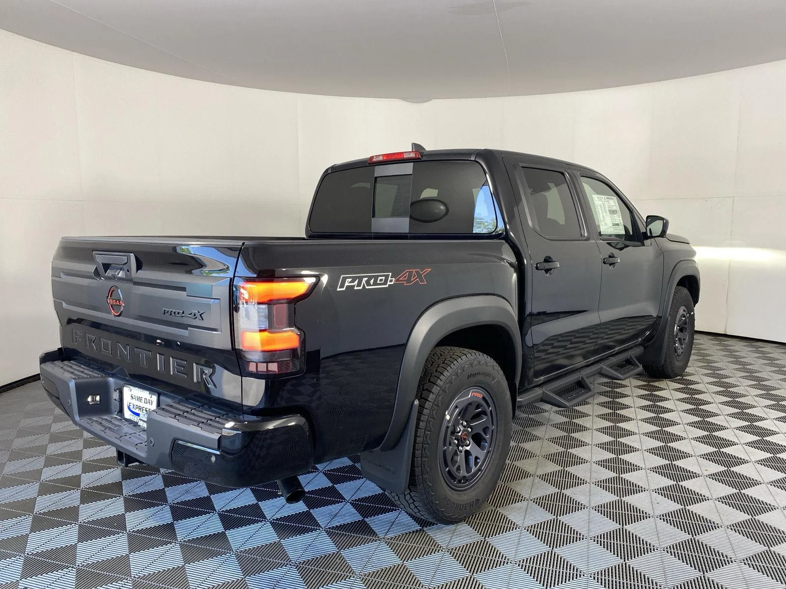 2026 Nissan Frontier PRO-4X - Photo 18