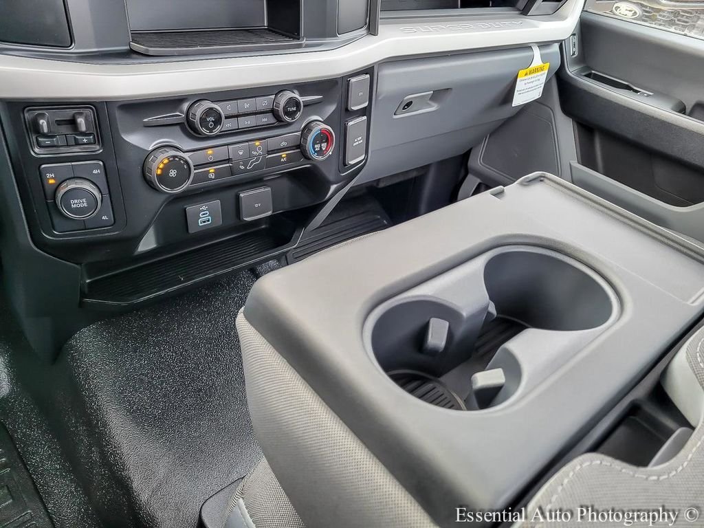 2024 Ford F-550 Super Duty Chassis Cab XL - Photo 16
