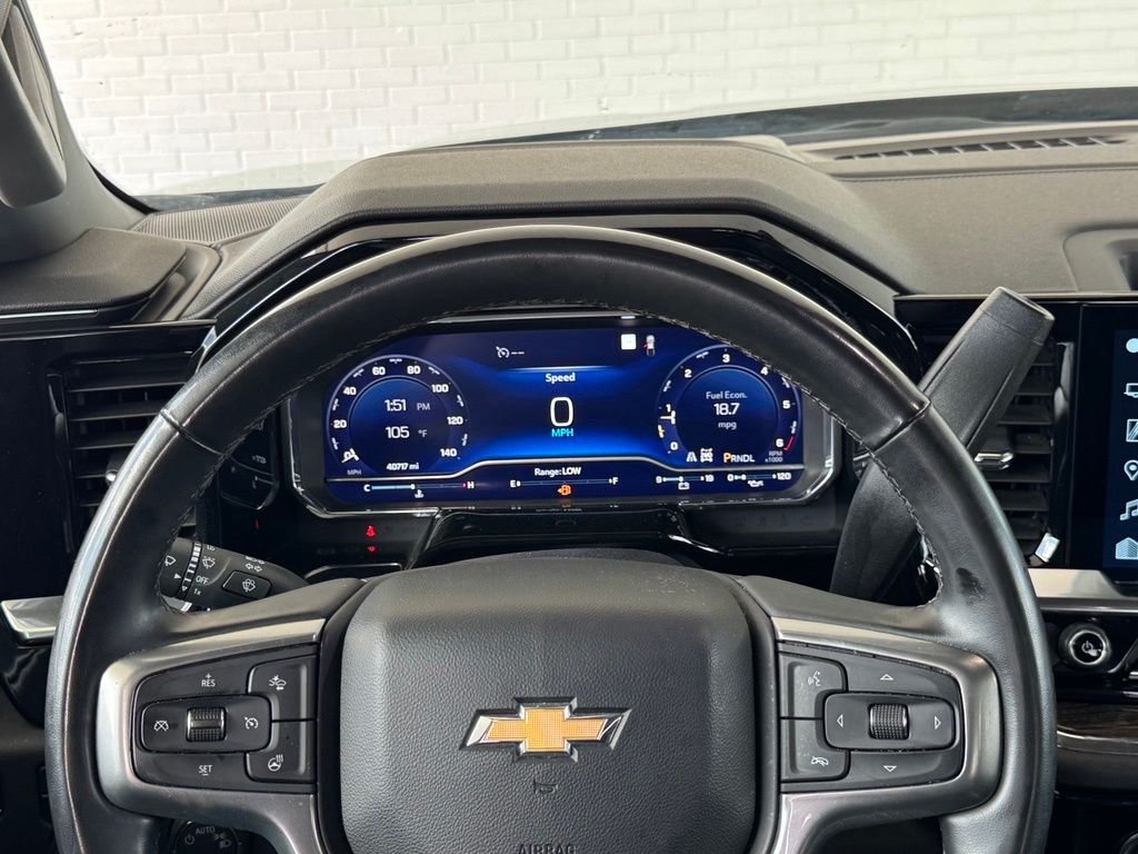 Used 2023 Gray Chevrolet LT image 34