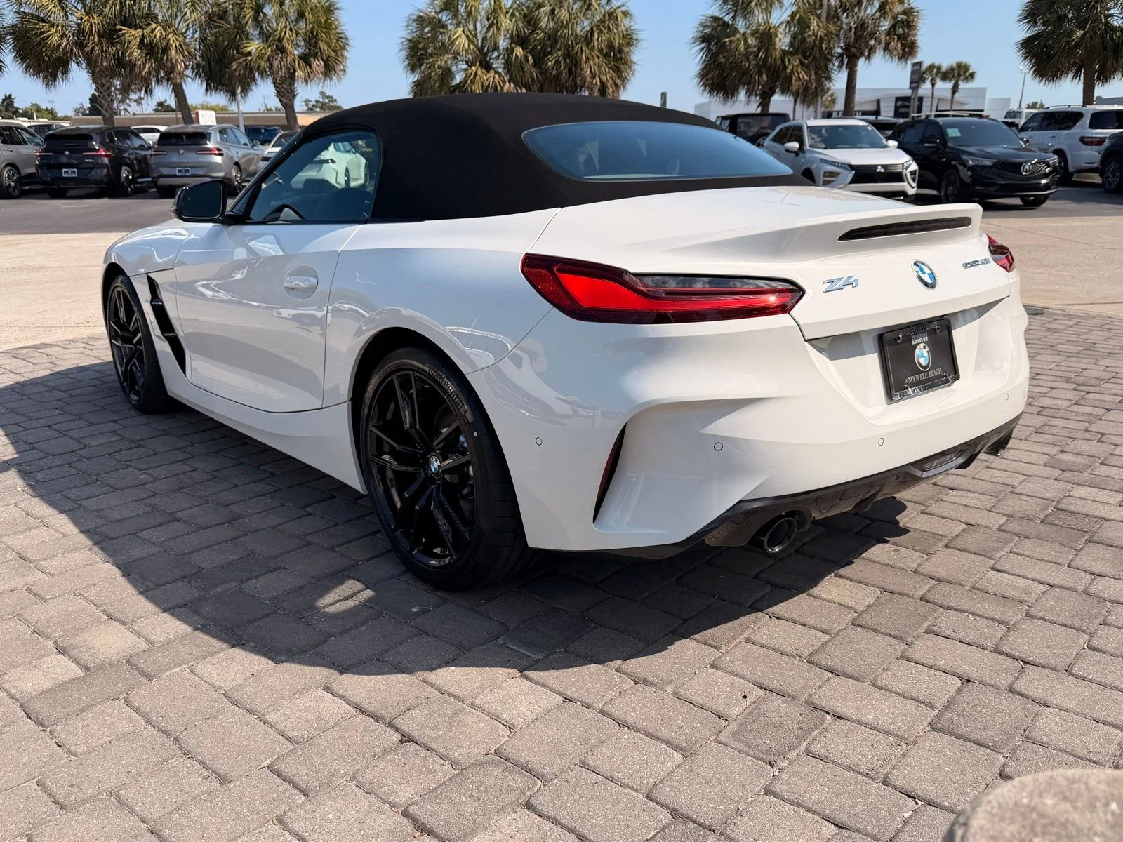 New 2026 Alpine White BMW sDrive30i image 9