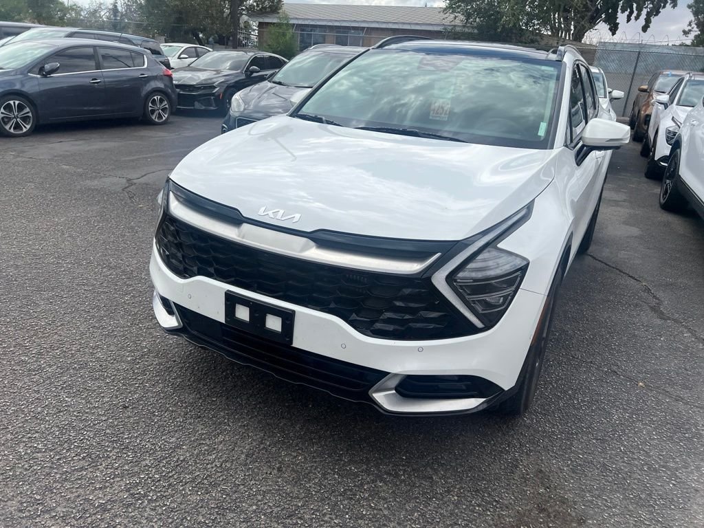 Used 2025 White Kia SX-Prestige image 2