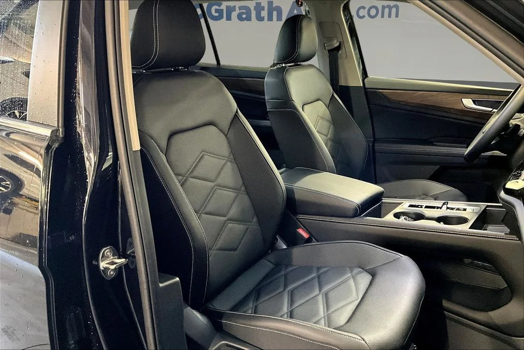 New 2026 Black Volkswagen SE image 11
