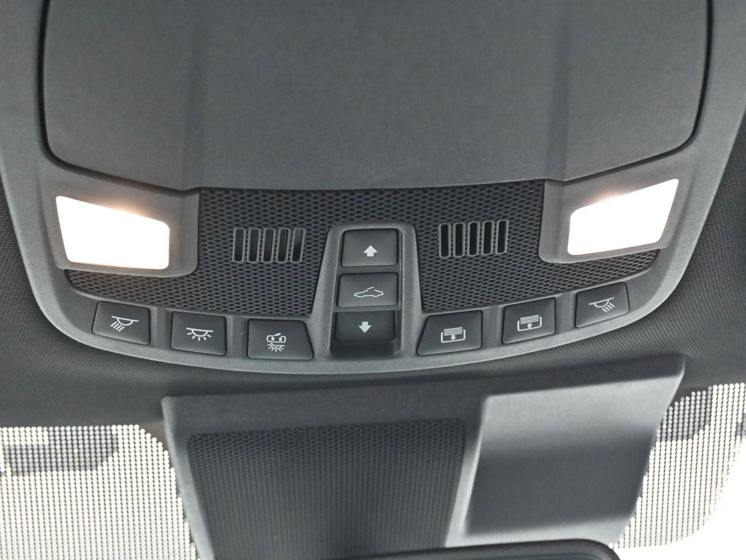 Used 2022 White Ford XL image 31