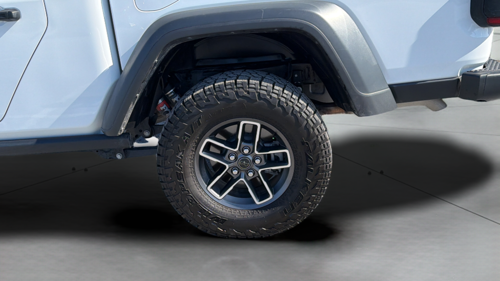 Used 2026 Bright White Clearcoat Jeep Mojave image 18