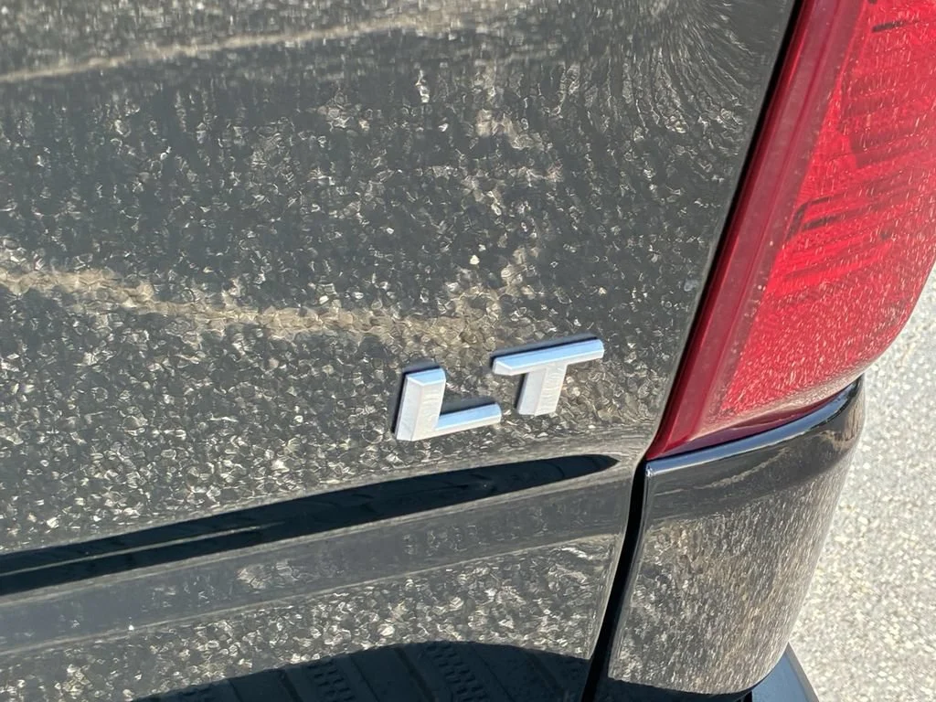 Used 2019 BLACK Chevrolet LT image 14