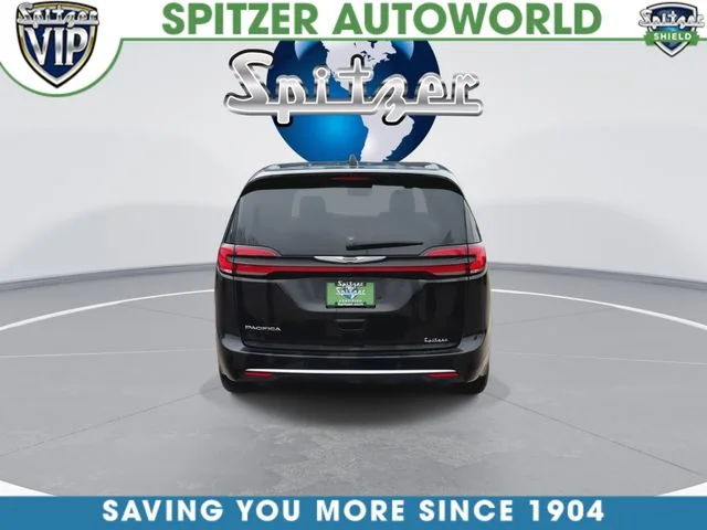 Used 2025 Black Chrysler Select image 8
