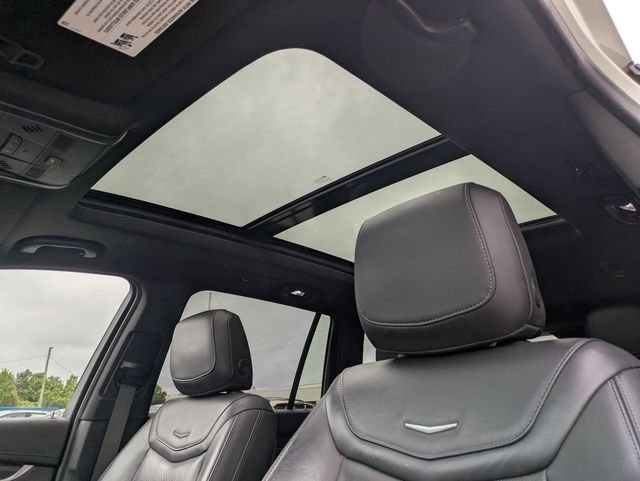 Used 2020 White Cadillac Sport image 17