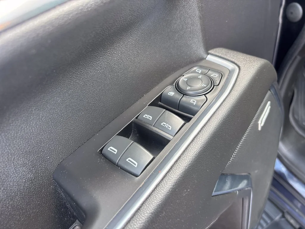 Certified Used 2022 TITANIUM RUSH METALLIC GMC SLT image 19