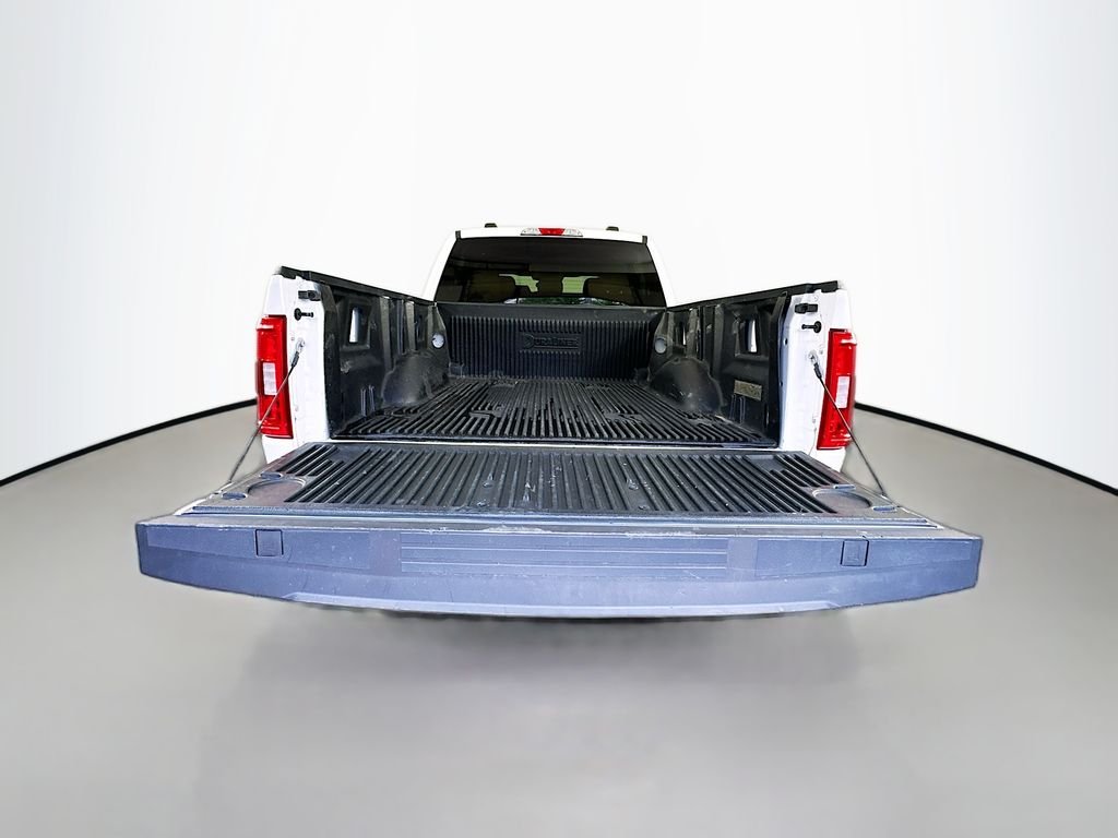 Used 2023 Oxford White Ford XLT image 24
