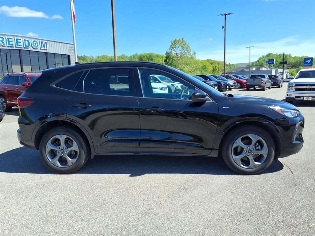 Used 2024 Black Metallic Ford ST-Line Select image 8