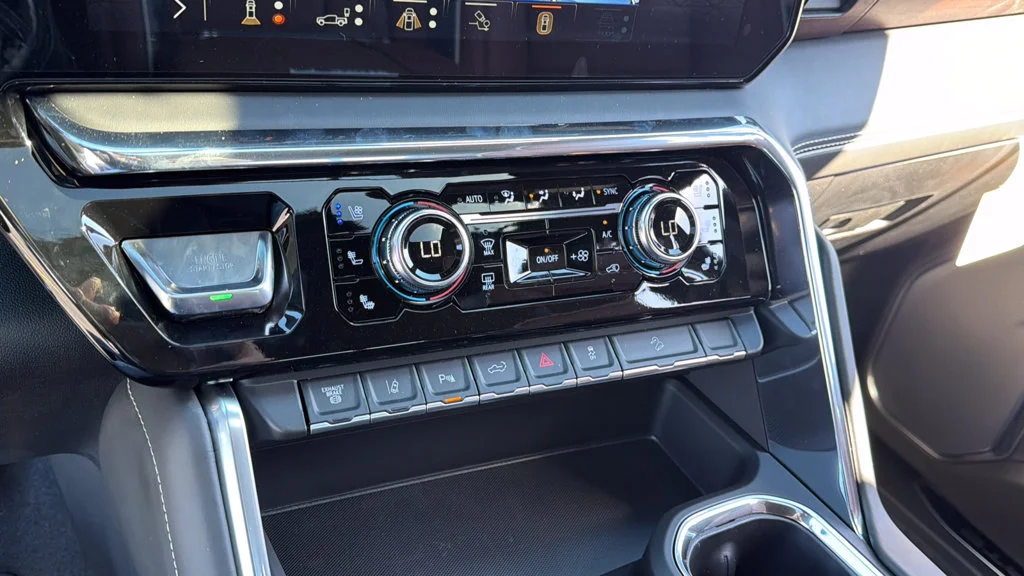 2026 GMC Sierra 2500HD Denali Ultimate - Photo 19