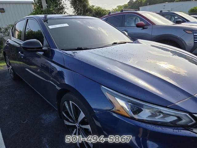Used 2022 Blue Nissan 2.5 SR image 4