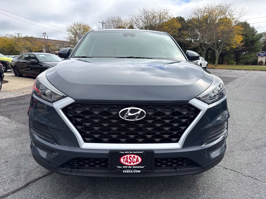 Used 2020 Blue Hyundai SE image 2