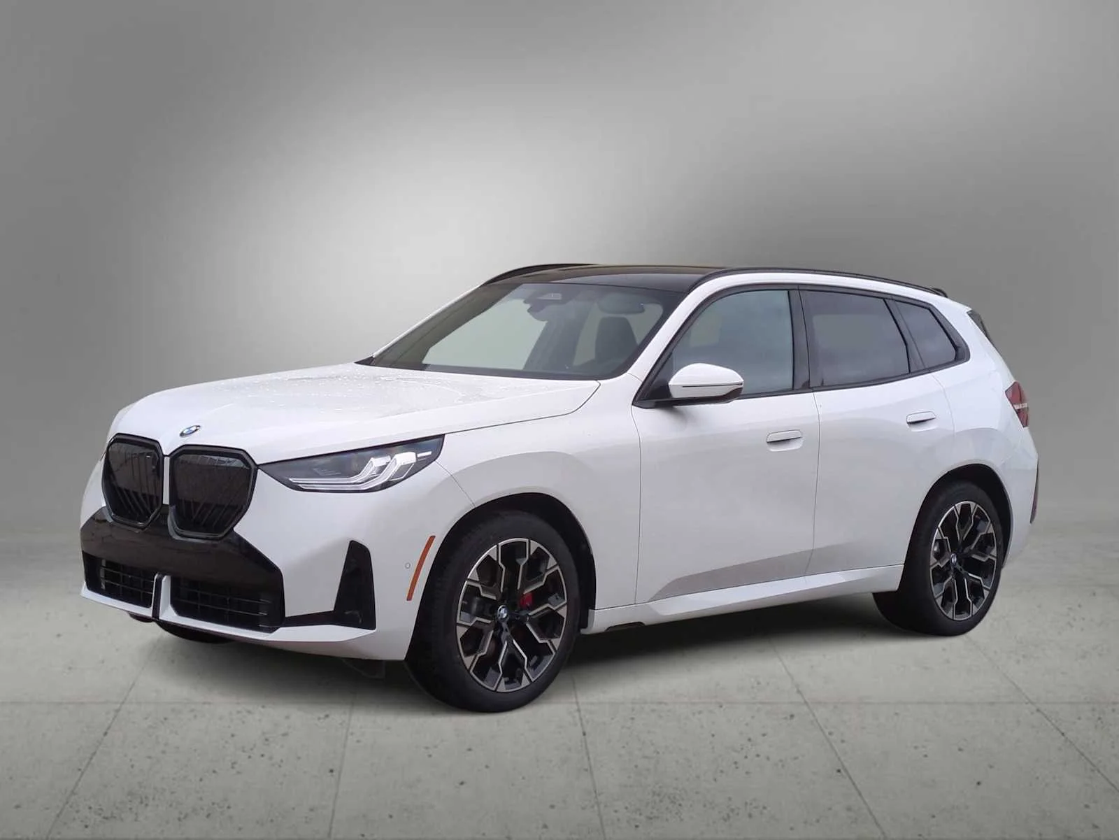 New 2026 Alpine White BMW 30 xDrive image 4