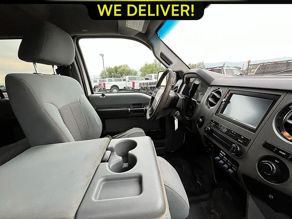 Used 2011 White Ford XLT image 24