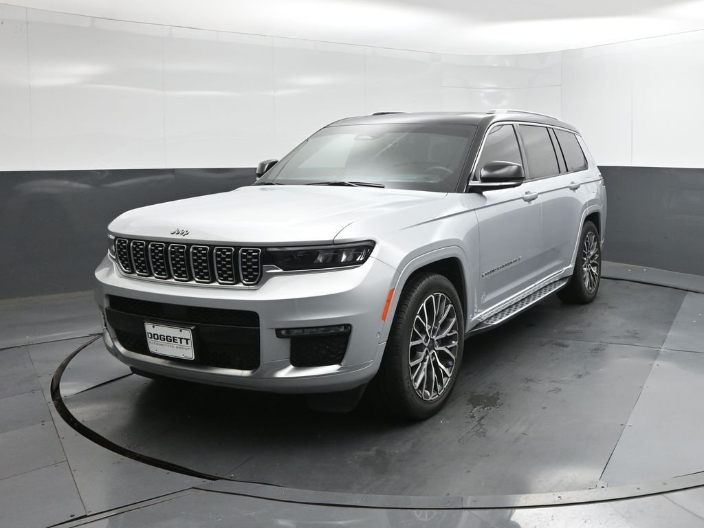 Used 2022 Silver Jeep Summit image 34
