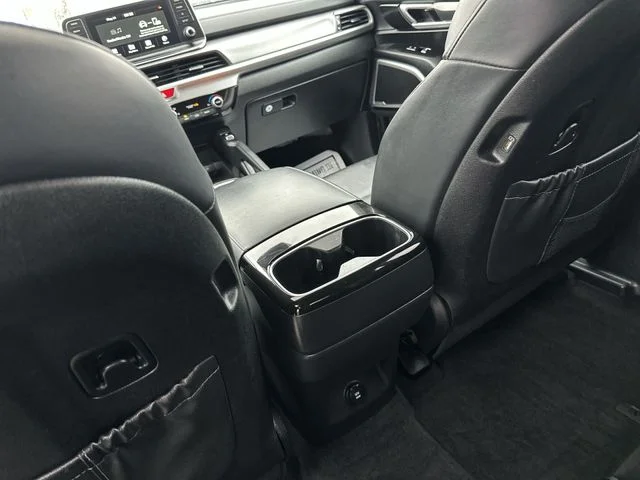 Used 2021 Black Kia S image 24