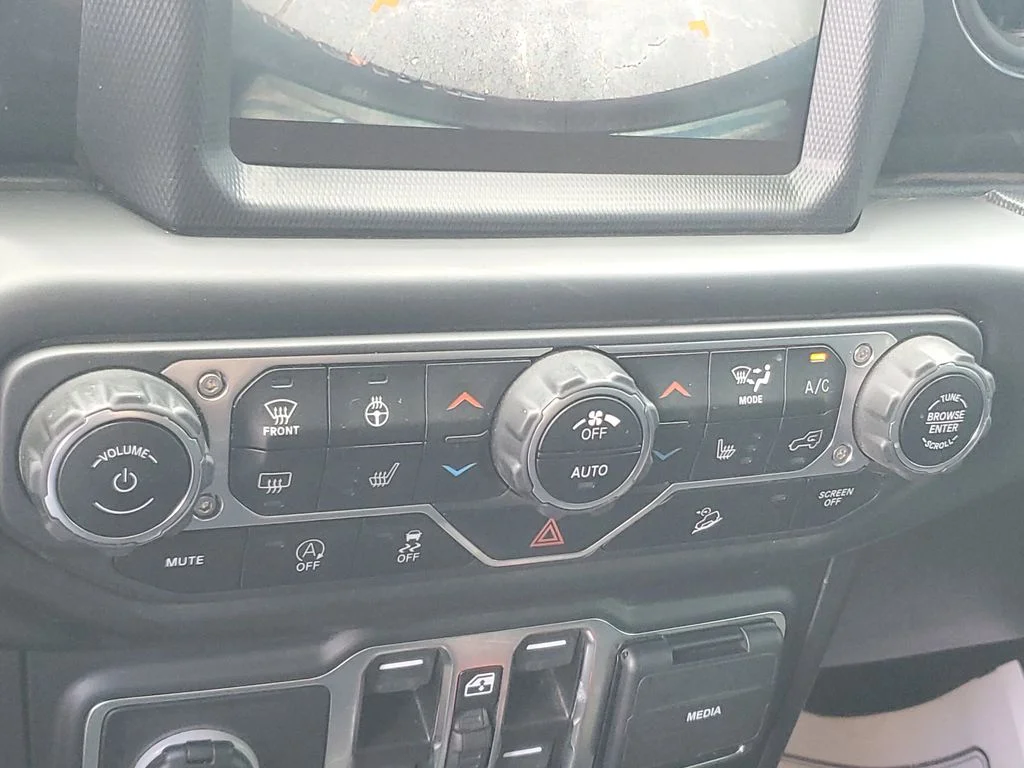 Used 2021 Black Jeep Unlimited Sport Altitude image 25