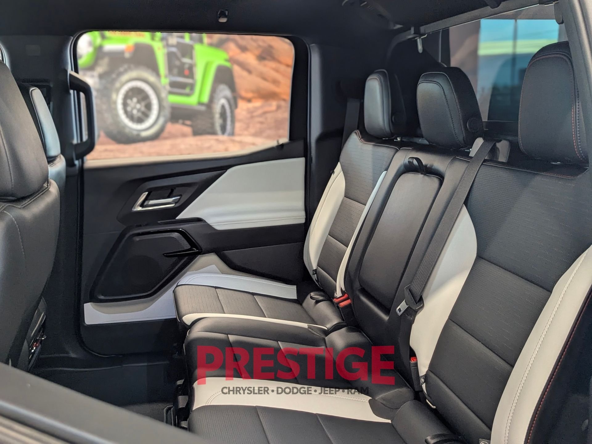 Used 2025 Gray Chevrolet RST image 34
