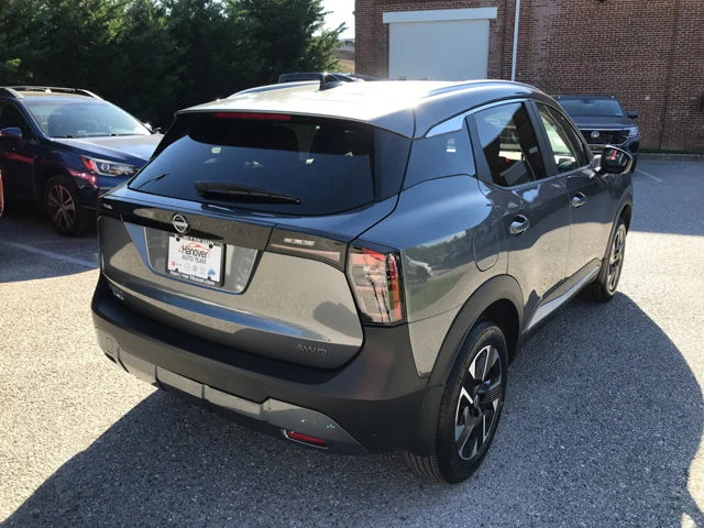 New 2027 Gun Metallic Nissan SV image 6